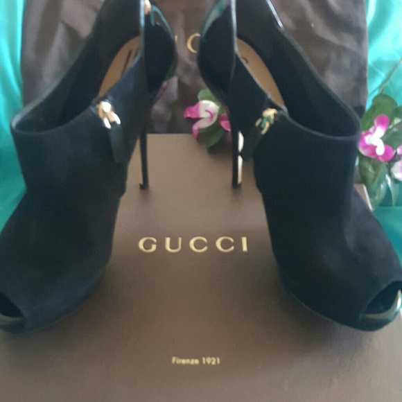 GUCCI Gorgeous Peep Toe Suede Patent Heels EUC 8 - Picture 2 of 8
